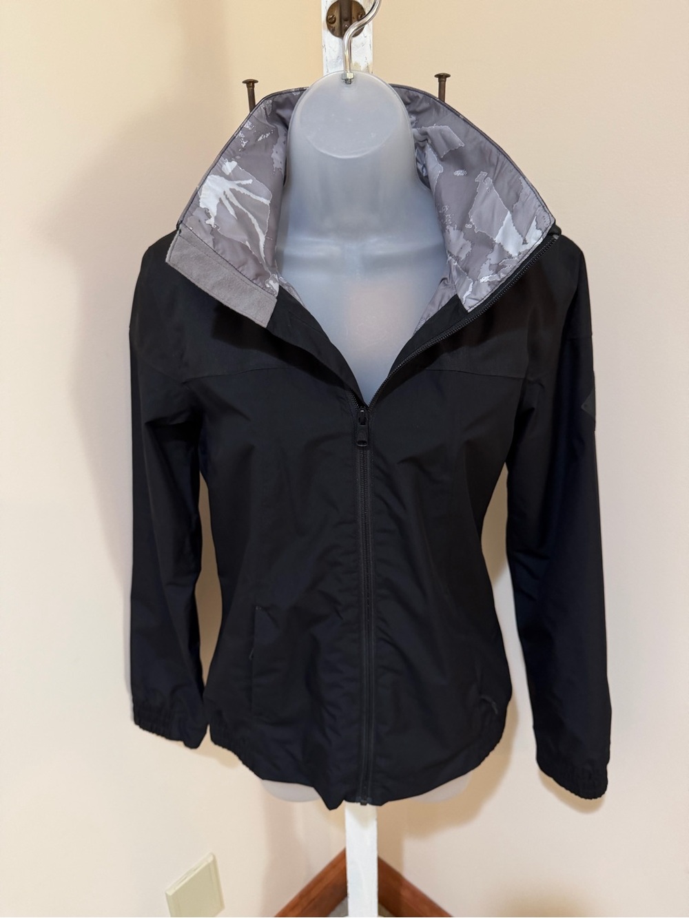 BRAND NEW THE NORTH FACE WOMENS HARLOW JACKET BLACK & GRAY SIZE XS